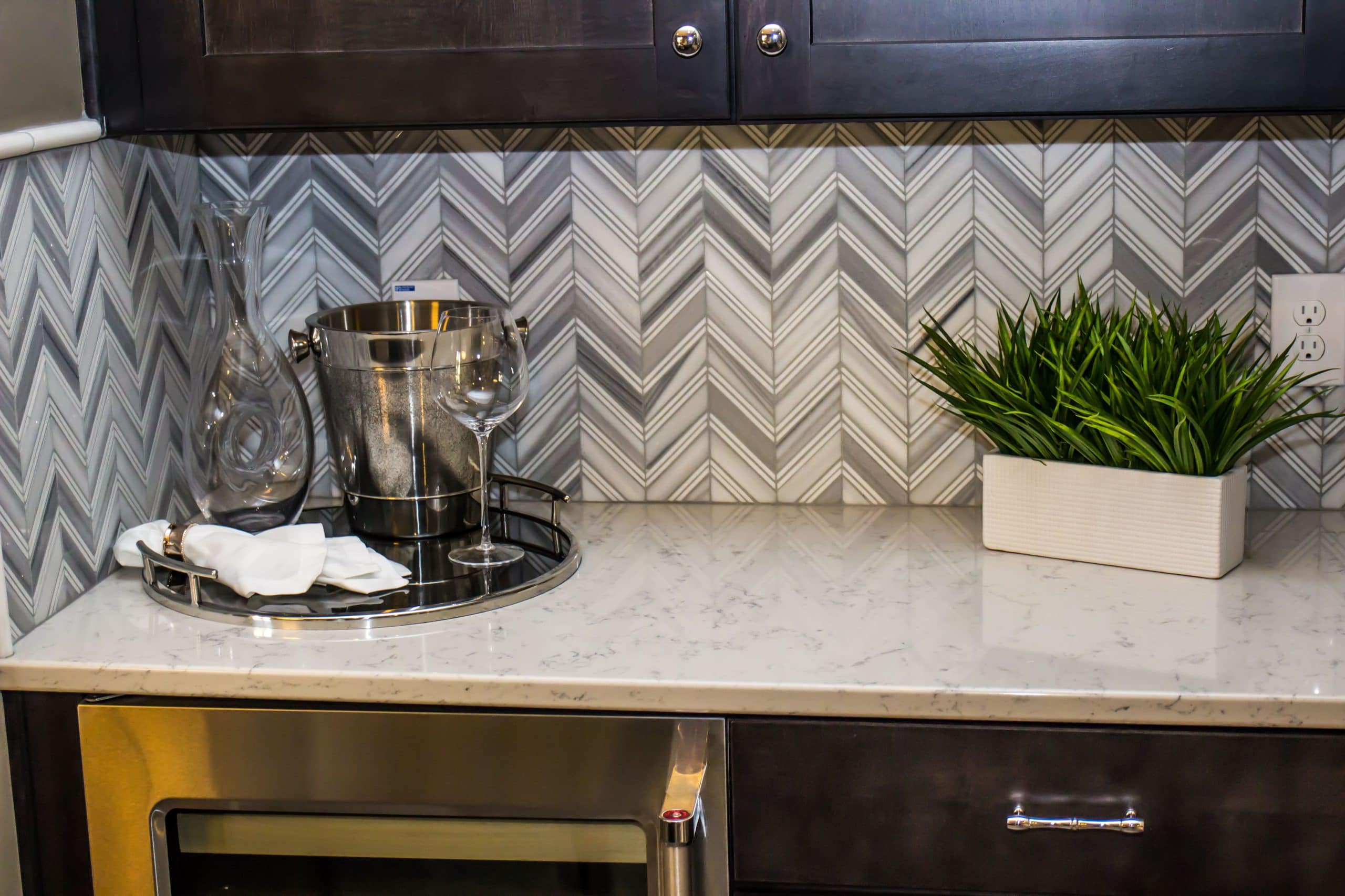 Modern Kitchen Counter With Chevron Backsplash