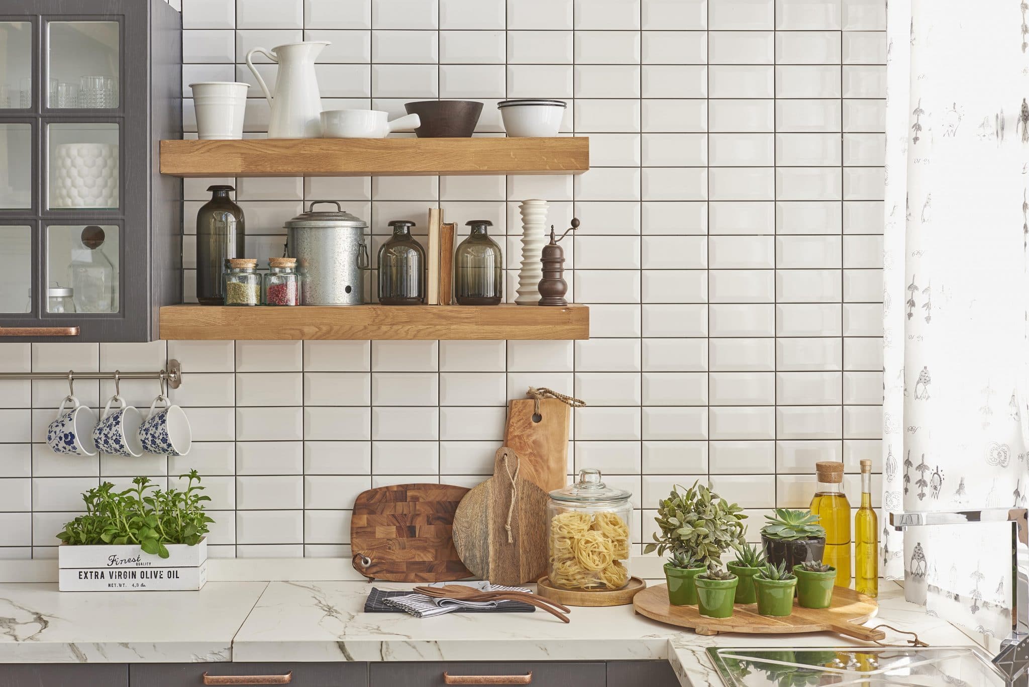 What Is Subway Tile? Learn About 5 Types of Subway Tile